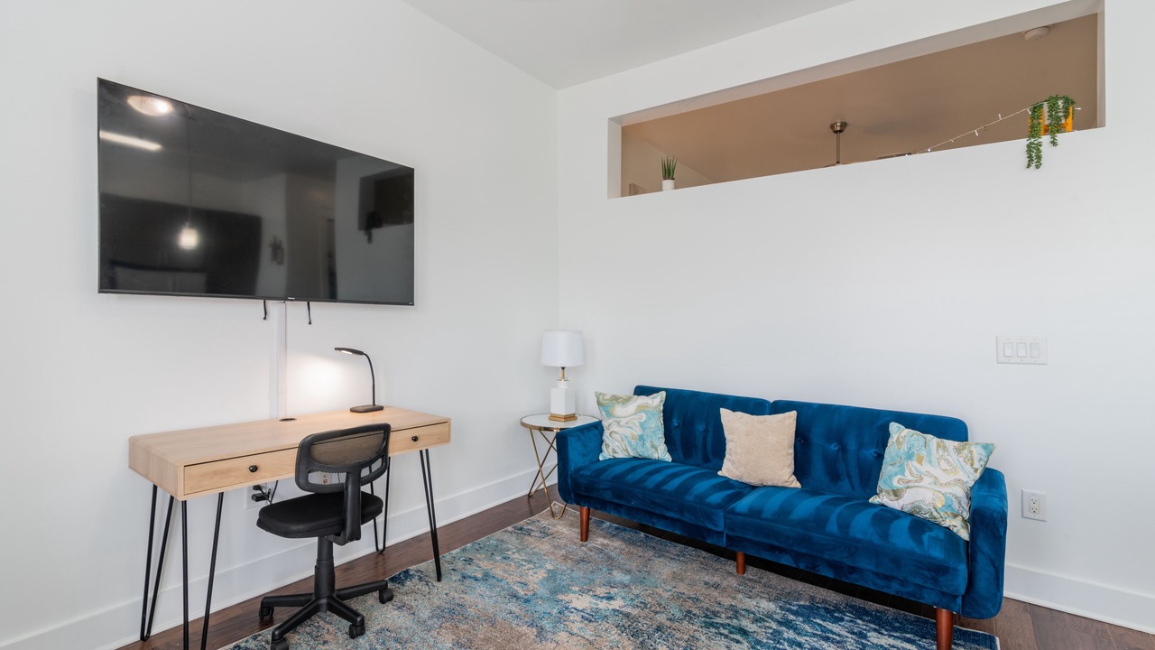 Photo of Livingroom in Barclay Downs