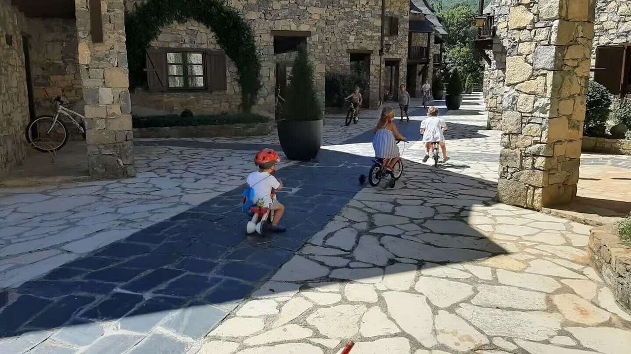 Photo of Outdoor in Eriste