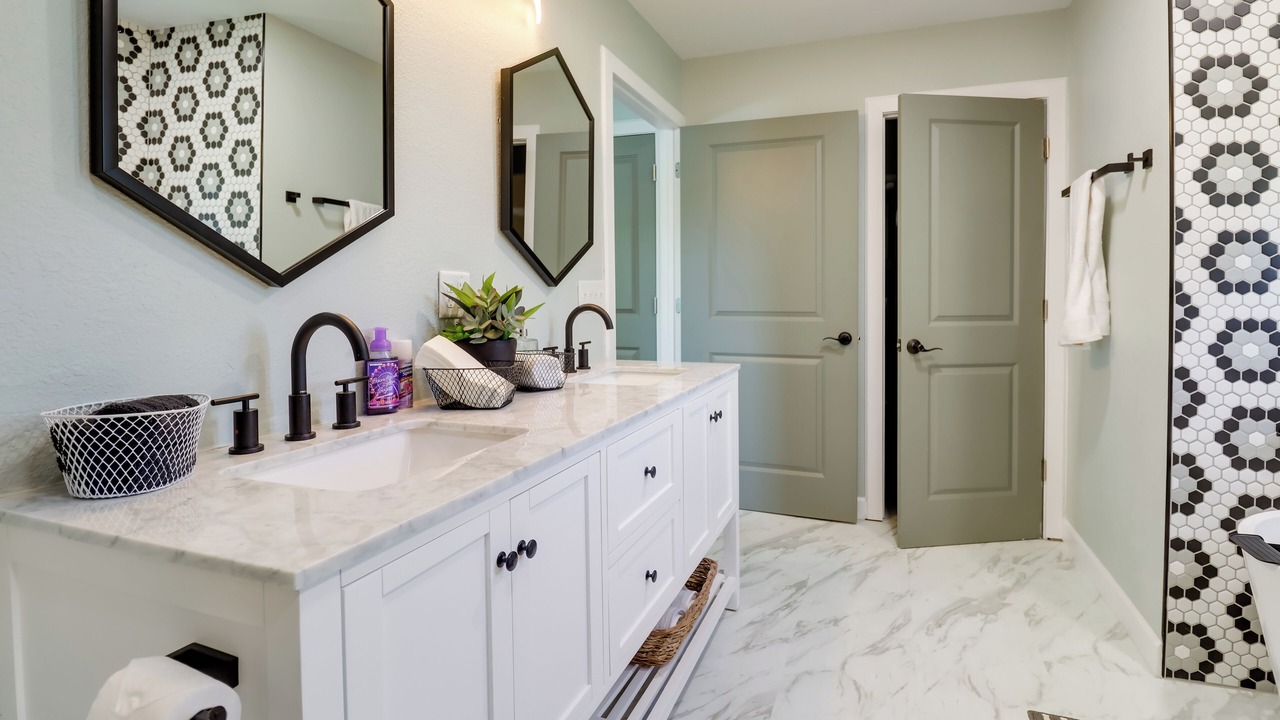 Photo of Bathroom in Grove