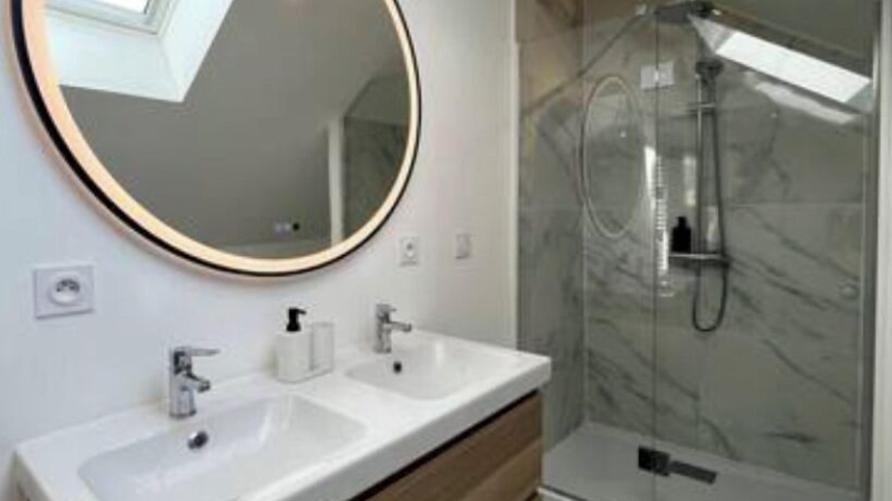 Photo of Bathroom in Montlucon