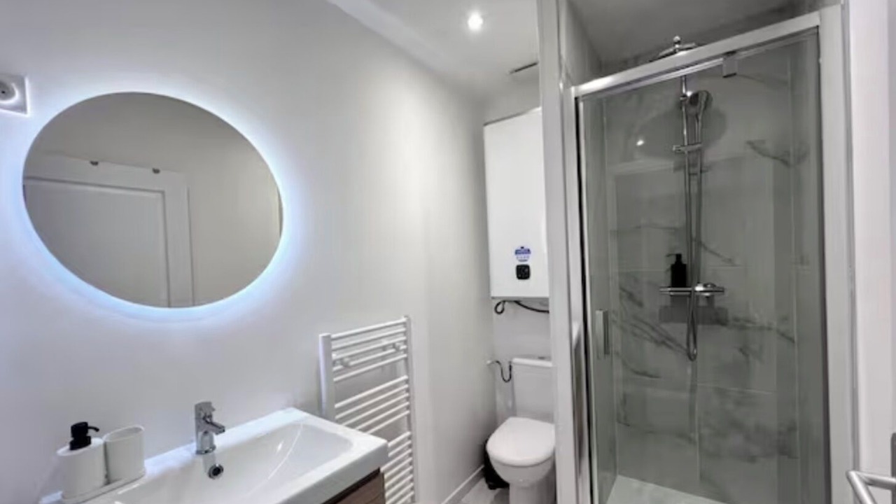 Photo of Bathroom in Montlucon