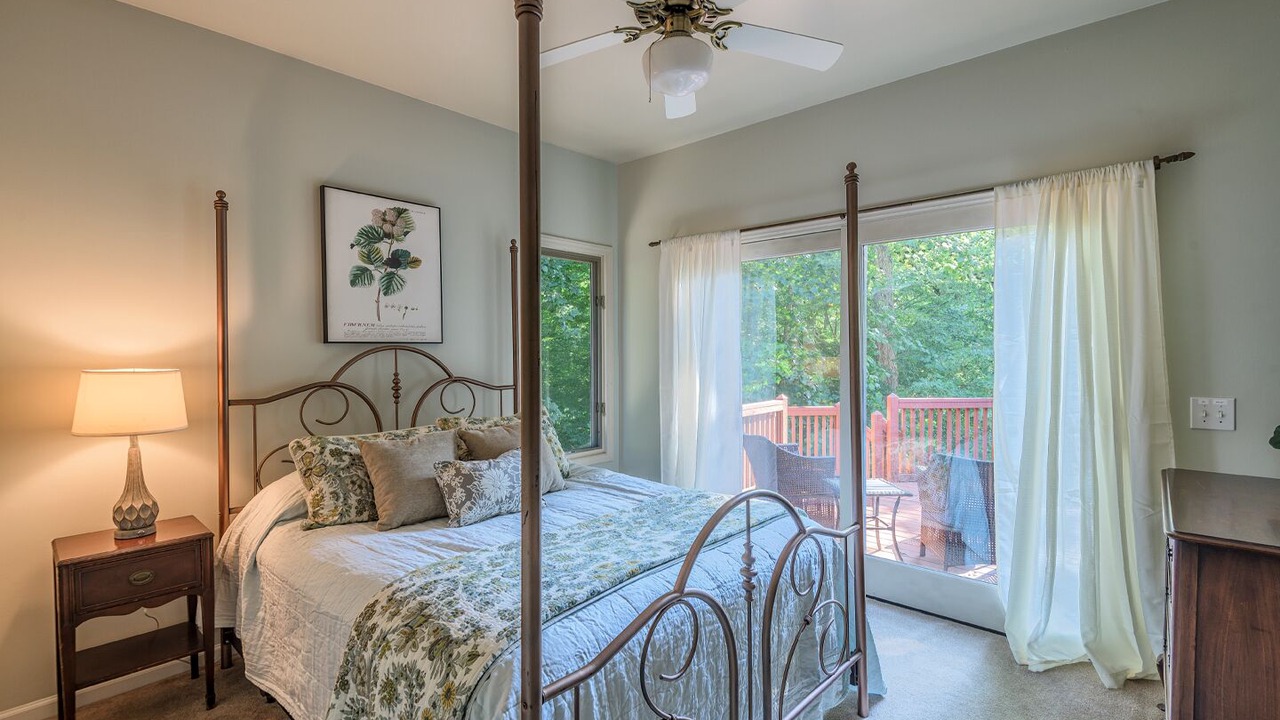 Photo of Bedroom in Troutman
