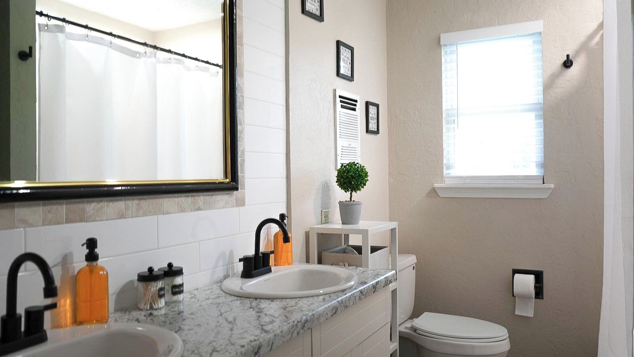 Photo of Bathroom in Woodward