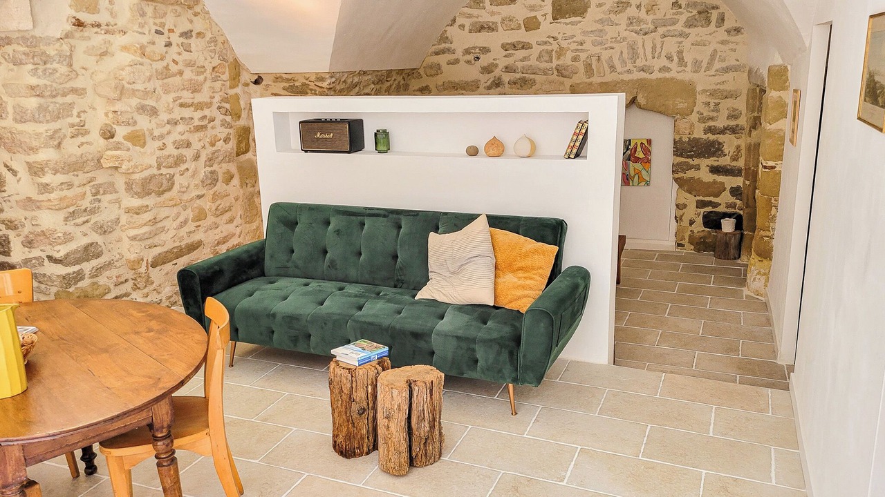 Photo of Livingroom in Montaren-et-Saint-Mediers