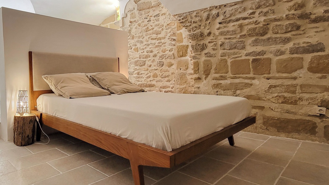 Photo of Bedroom in Montaren-et-Saint-Mediers