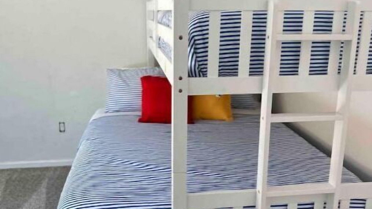 Photo of Bedroom in Lakeside