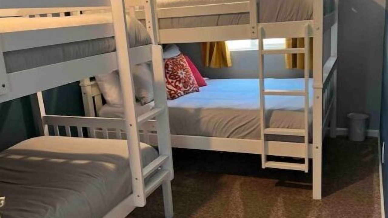 Photo of Bedroom in Lakeside