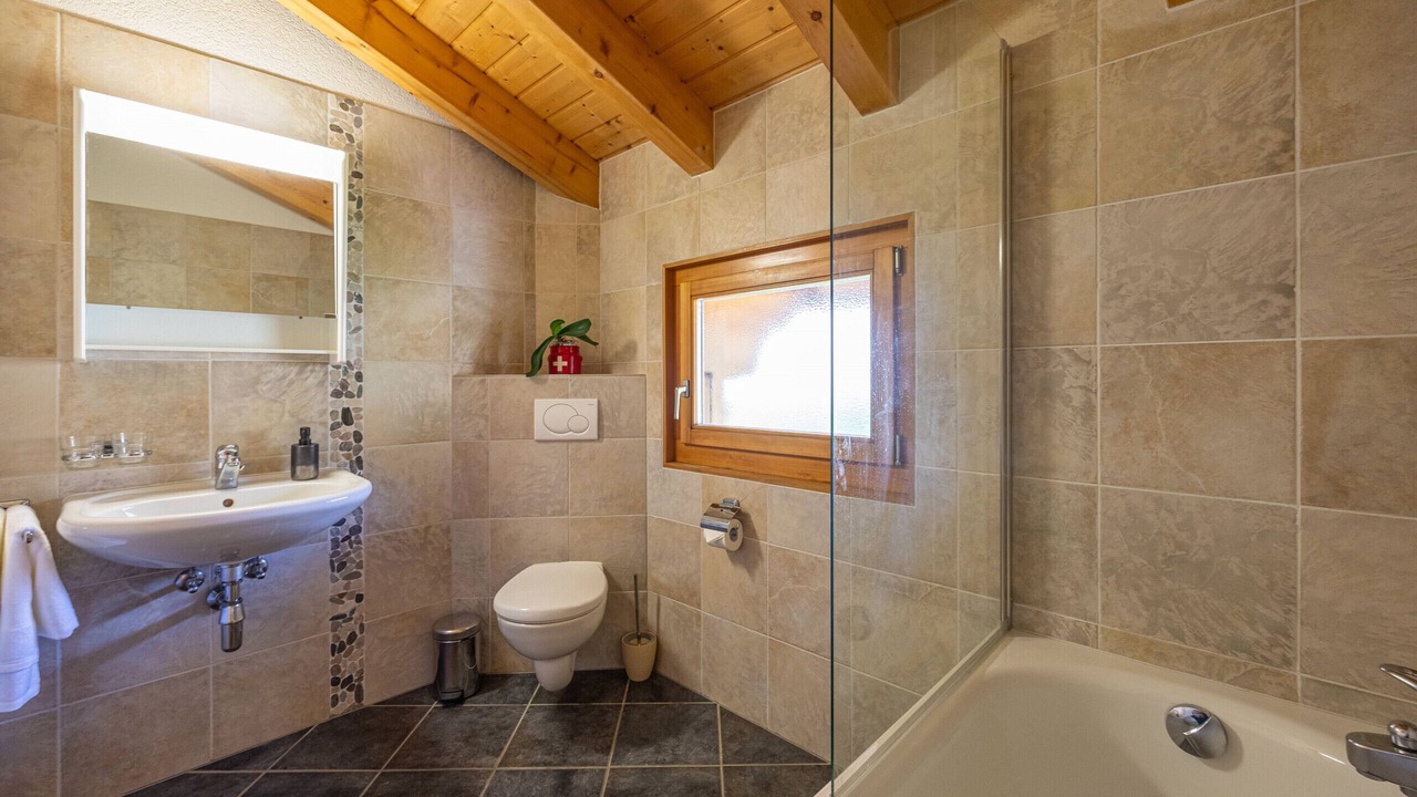 Photo of Bathroom in Saint-Pierre-de-Clages
