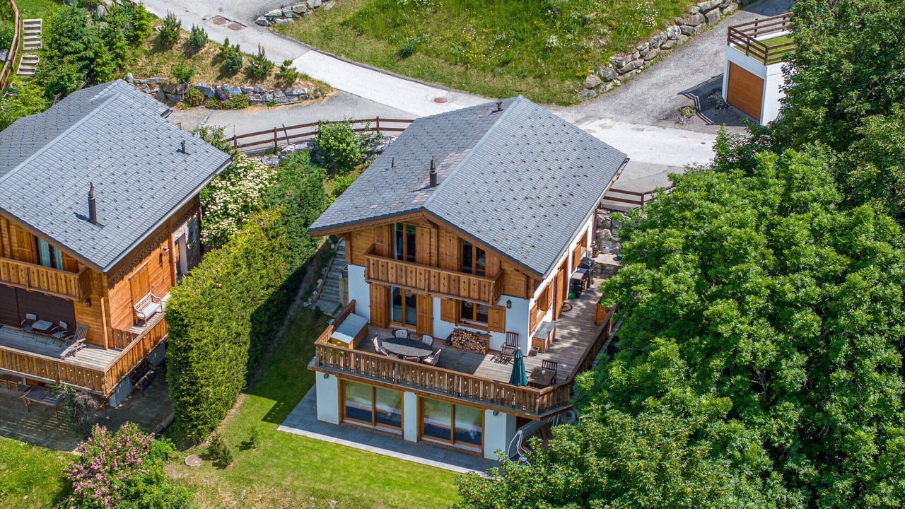 Photo of Outdoor in Saint-Pierre-de-Clages