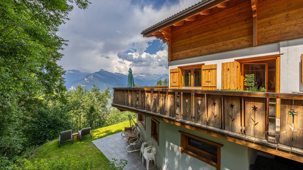 Photo of Patio Balcony in Saint-Pierre-de-Clages