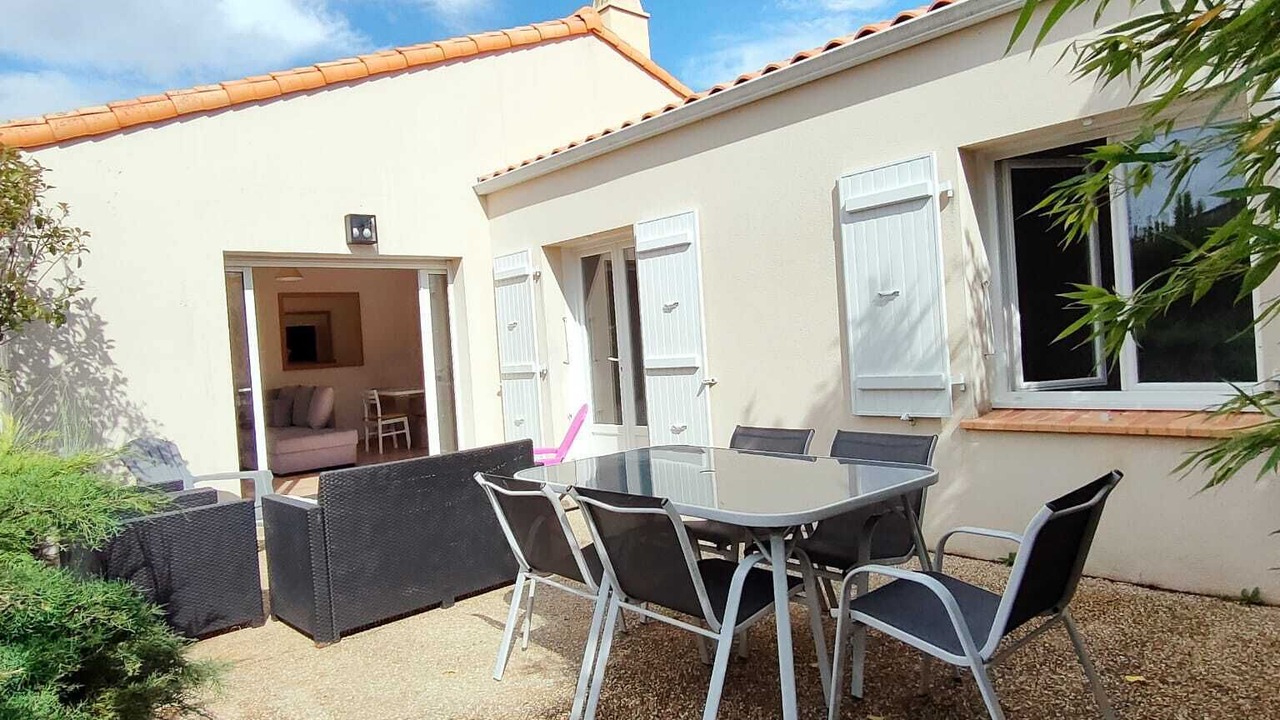 Photo of Outdoor in Angles