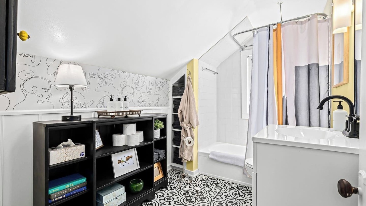 Photo of Bathroom in Royal Oak
