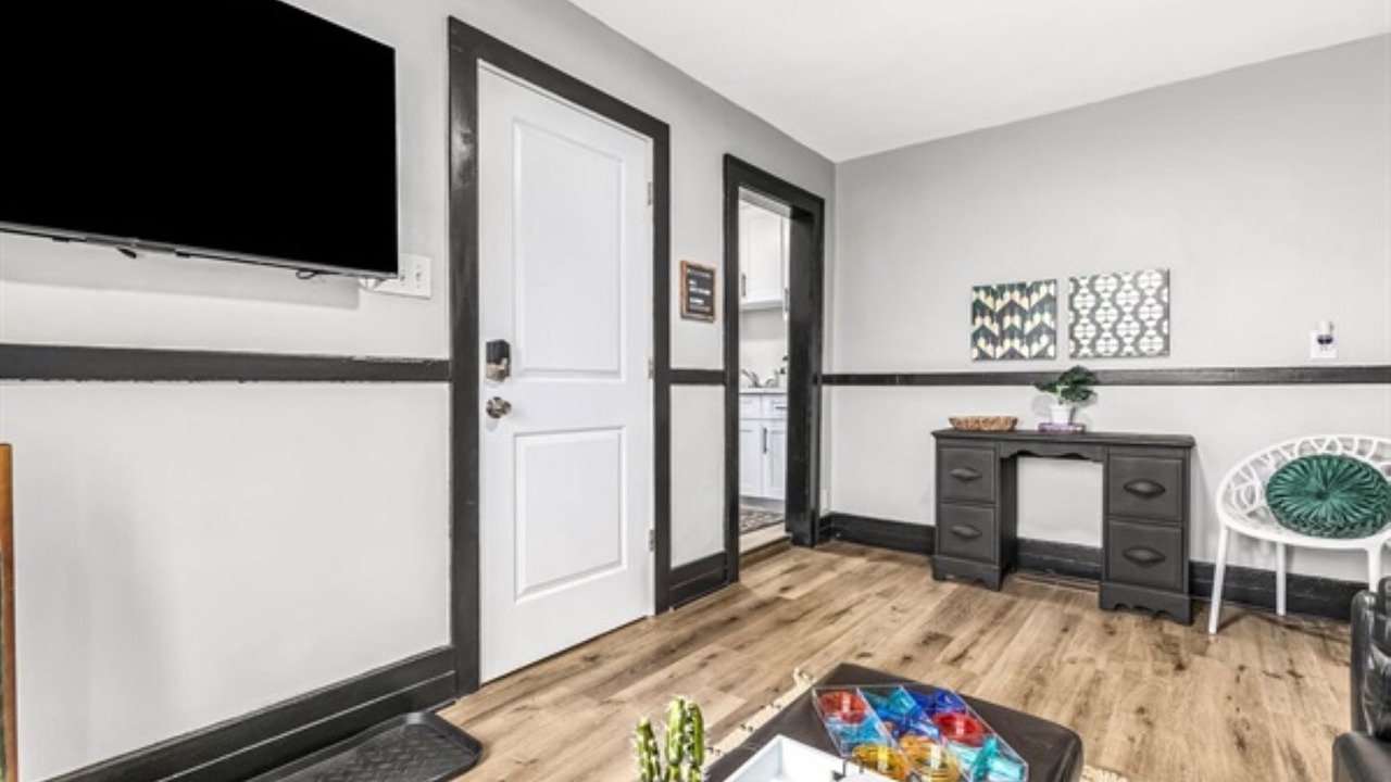 Photo of Bedroom in Hazel Park