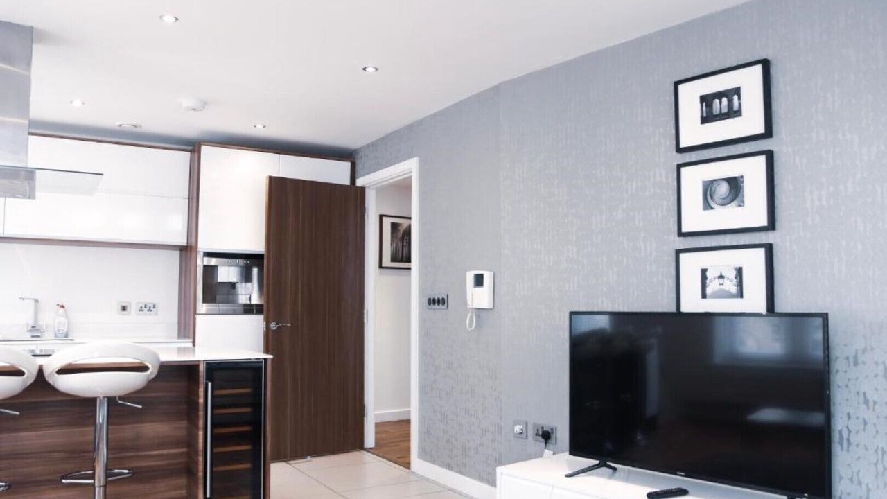 Photo of Others in Market Street