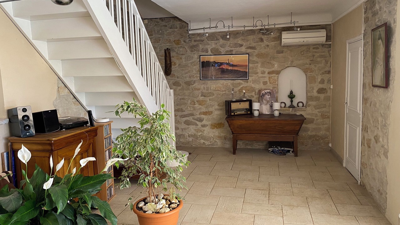 Photo of Others in Merindol