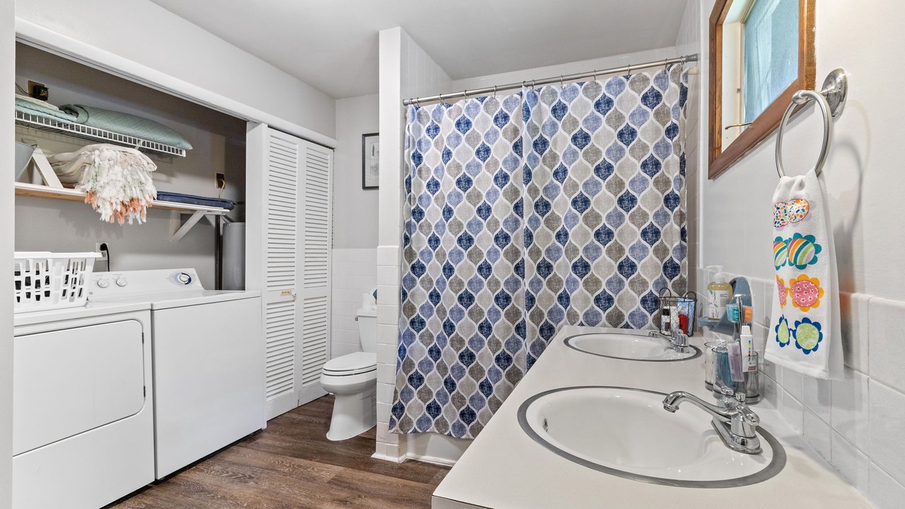 Photo of Bathroom in Brier Hill