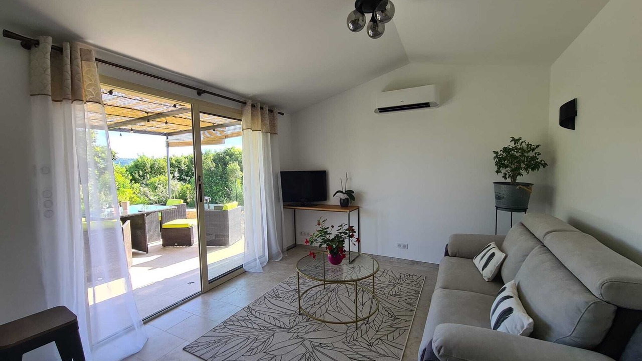 Photo of Livingroom in Ansouis