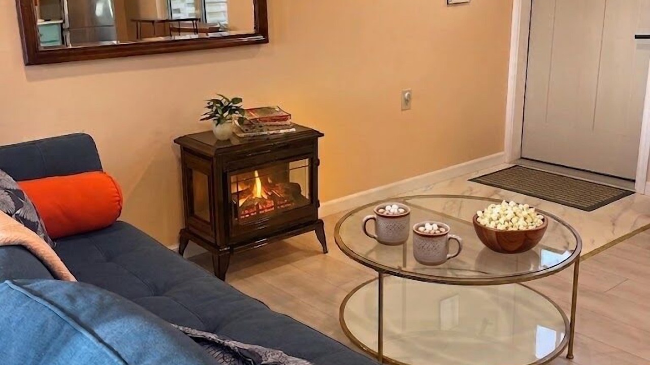 Photo of Livingroom in Town of Veteran