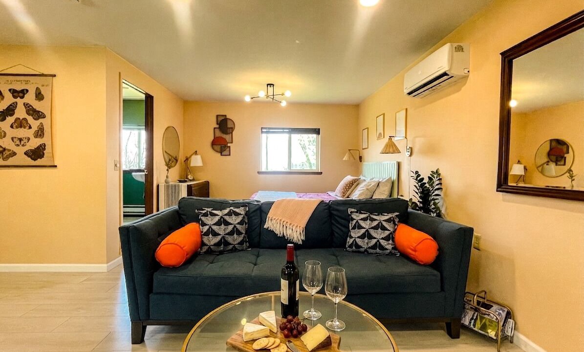Photo of Livingroom in Town of Veteran
