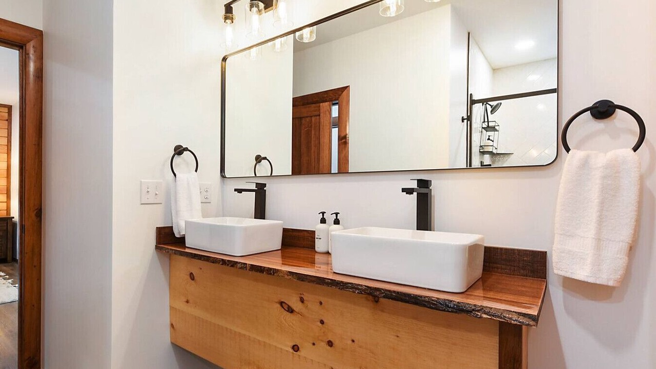 Photo of Bathroom in McHenry