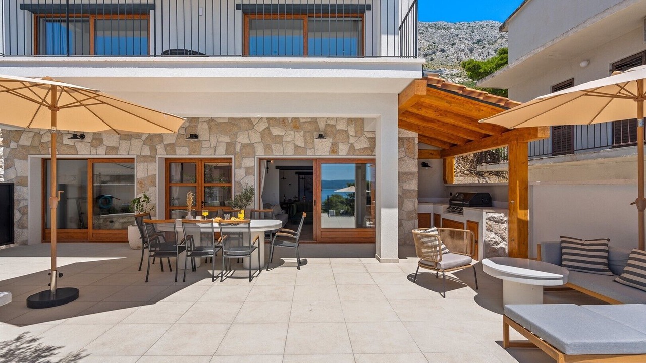 Photo of Outdoor in Medici