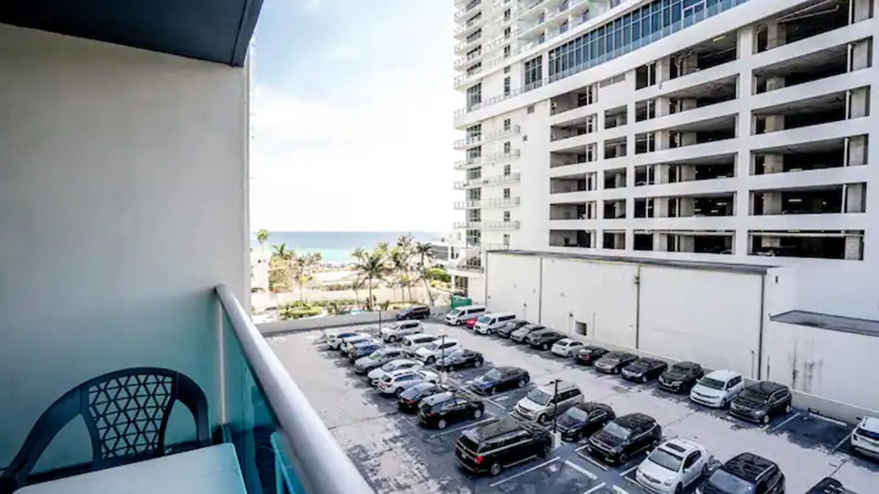 Photo of Patio Balcony in Hollywood South Central Beach
