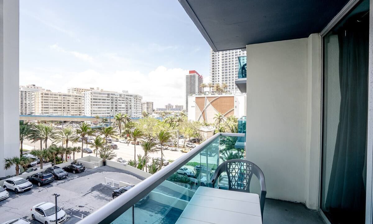 Photo of Patio Balcony in Hollywood South Central Beach
