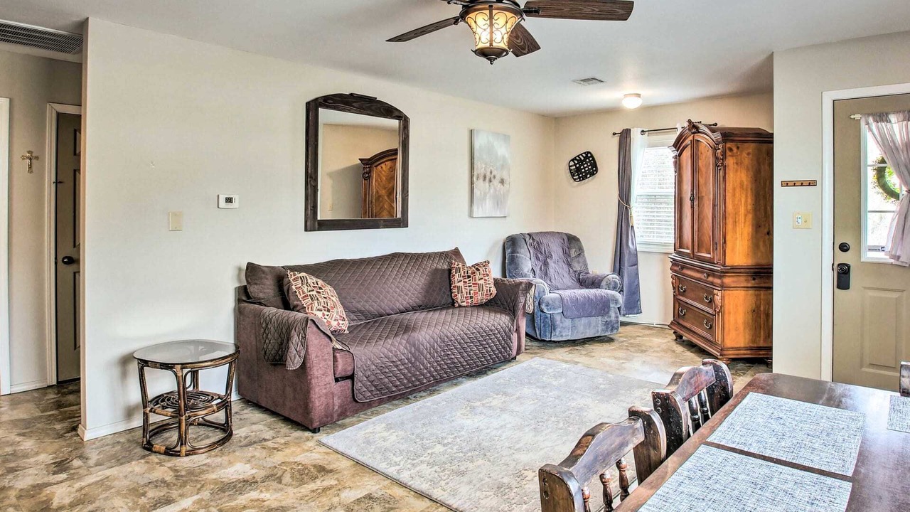 Photo of Livingroom in Booneville