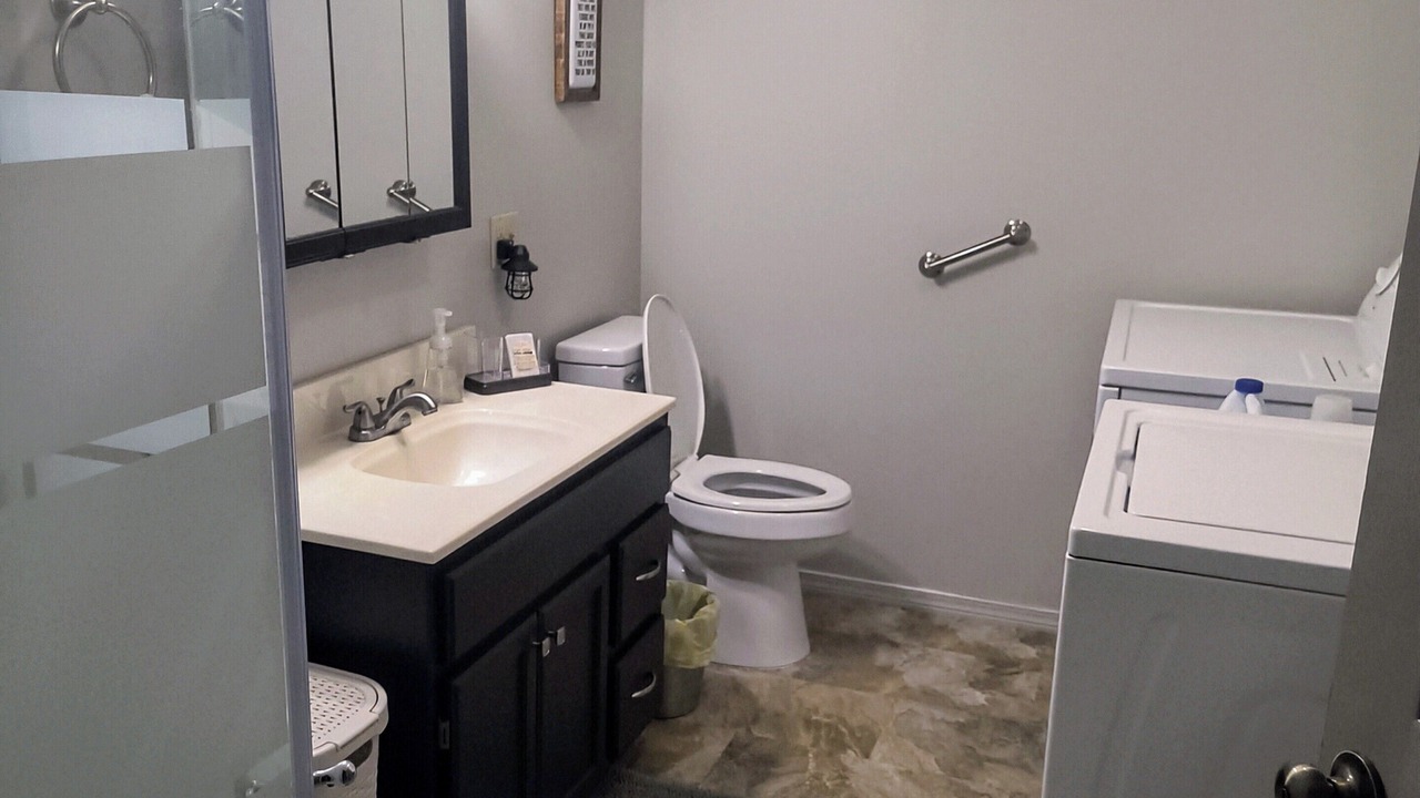 Photo of Bathroom in Booneville