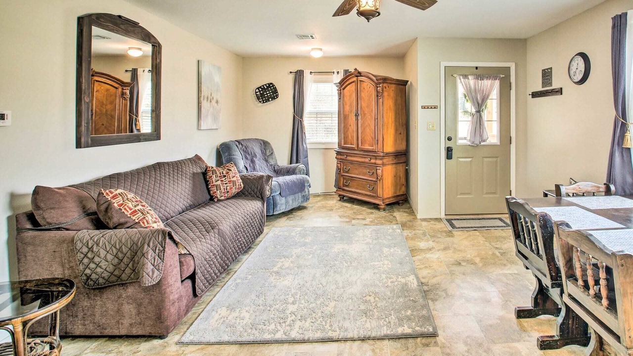 Photo of Livingroom in Booneville