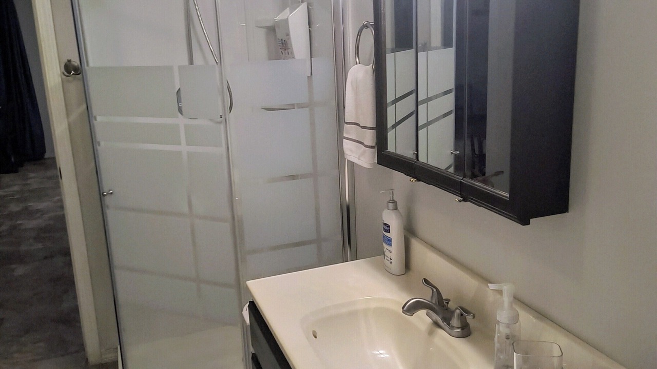 Photo of Bathroom in Booneville