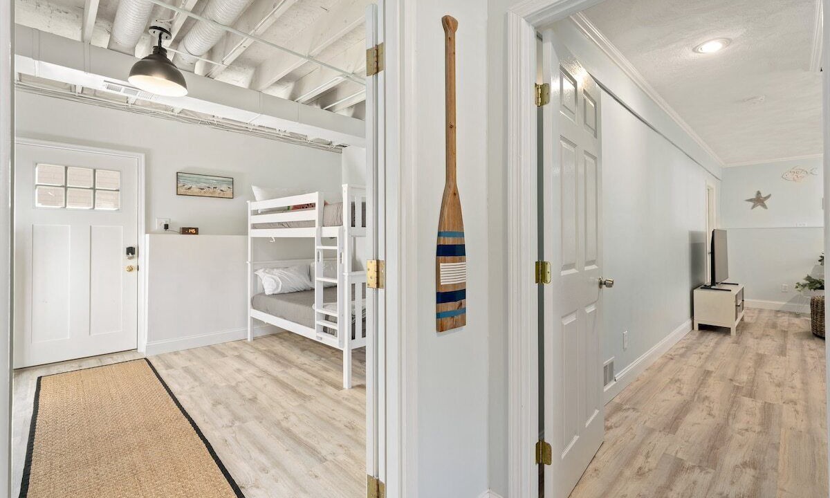 Photo of Bedroom in Saunderstown