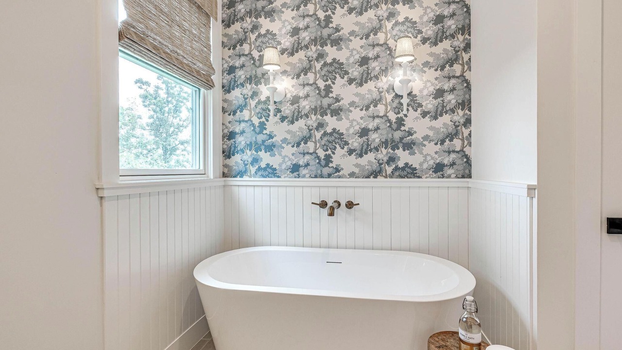 Photo of Bathroom in Eufaula