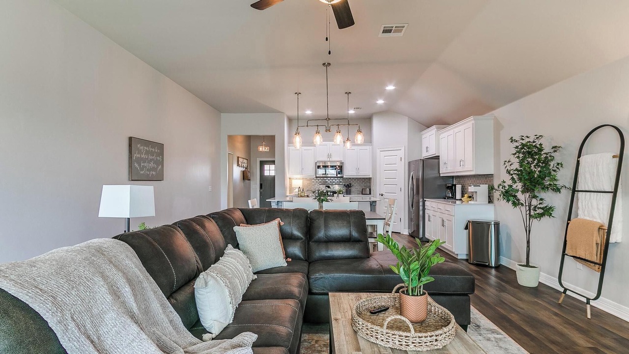 Photo of Livingroom in Yukon