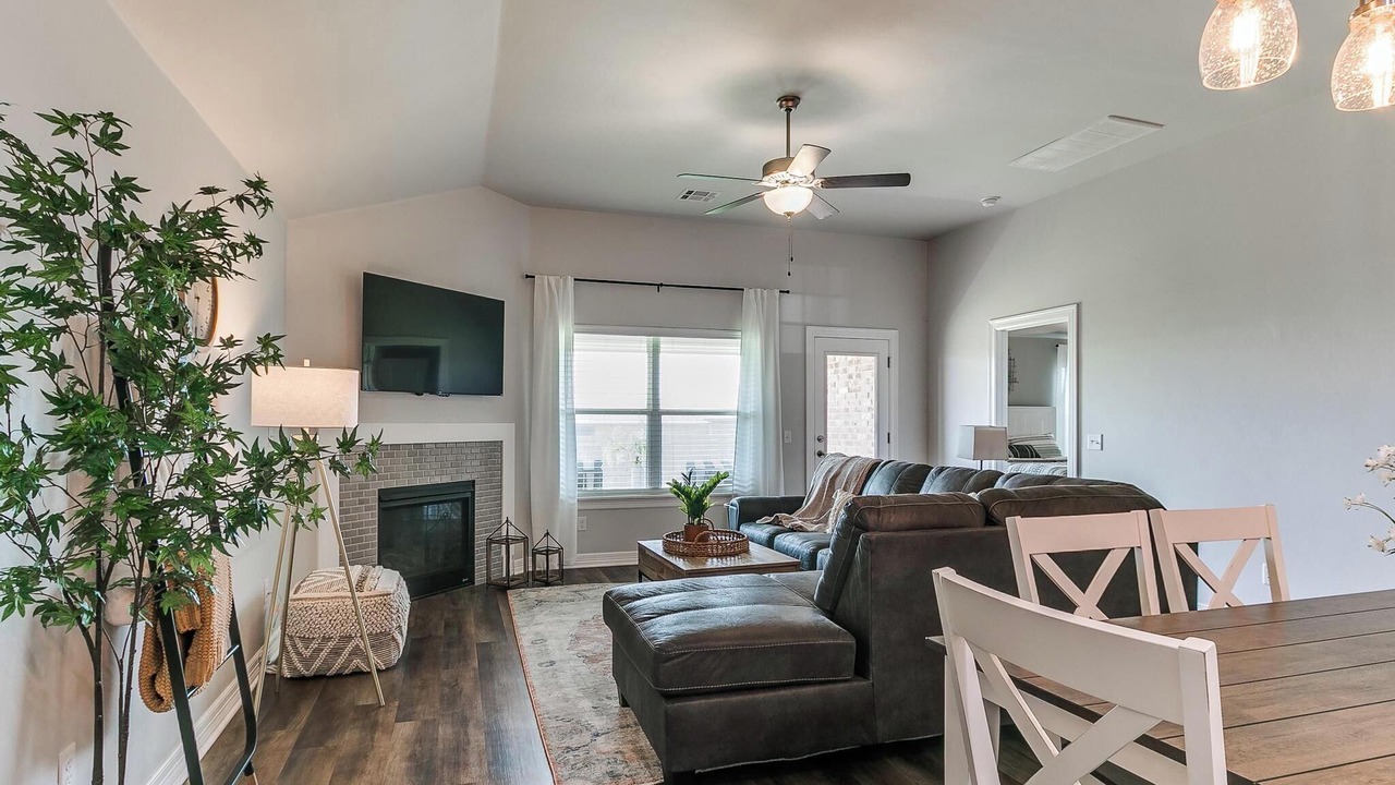 Photo of Livingroom in Yukon