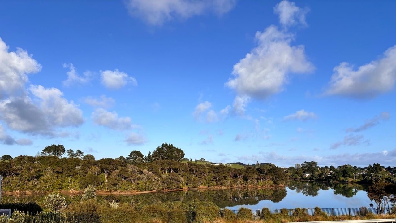 Photo of Others in Raglan