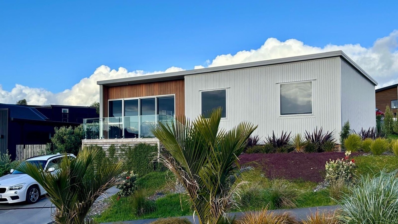 Photo of Others in Raglan