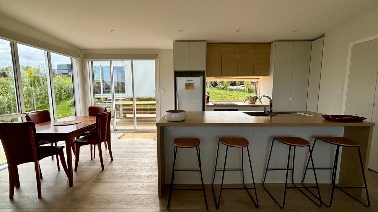 Photo of Others in Raglan