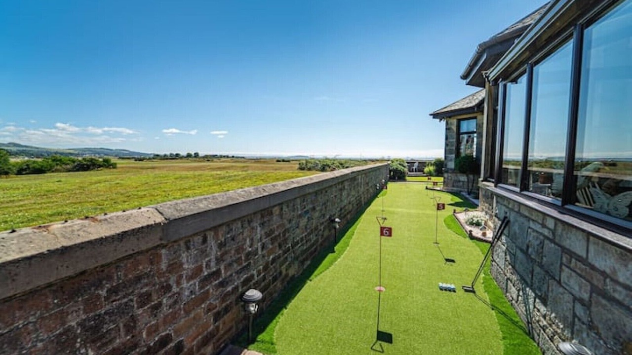 Photo of Outdoor in Leven