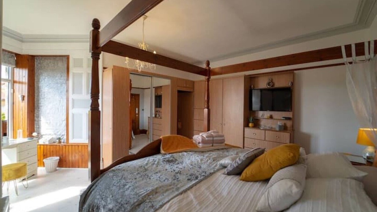 Photo of Bedroom in Leven