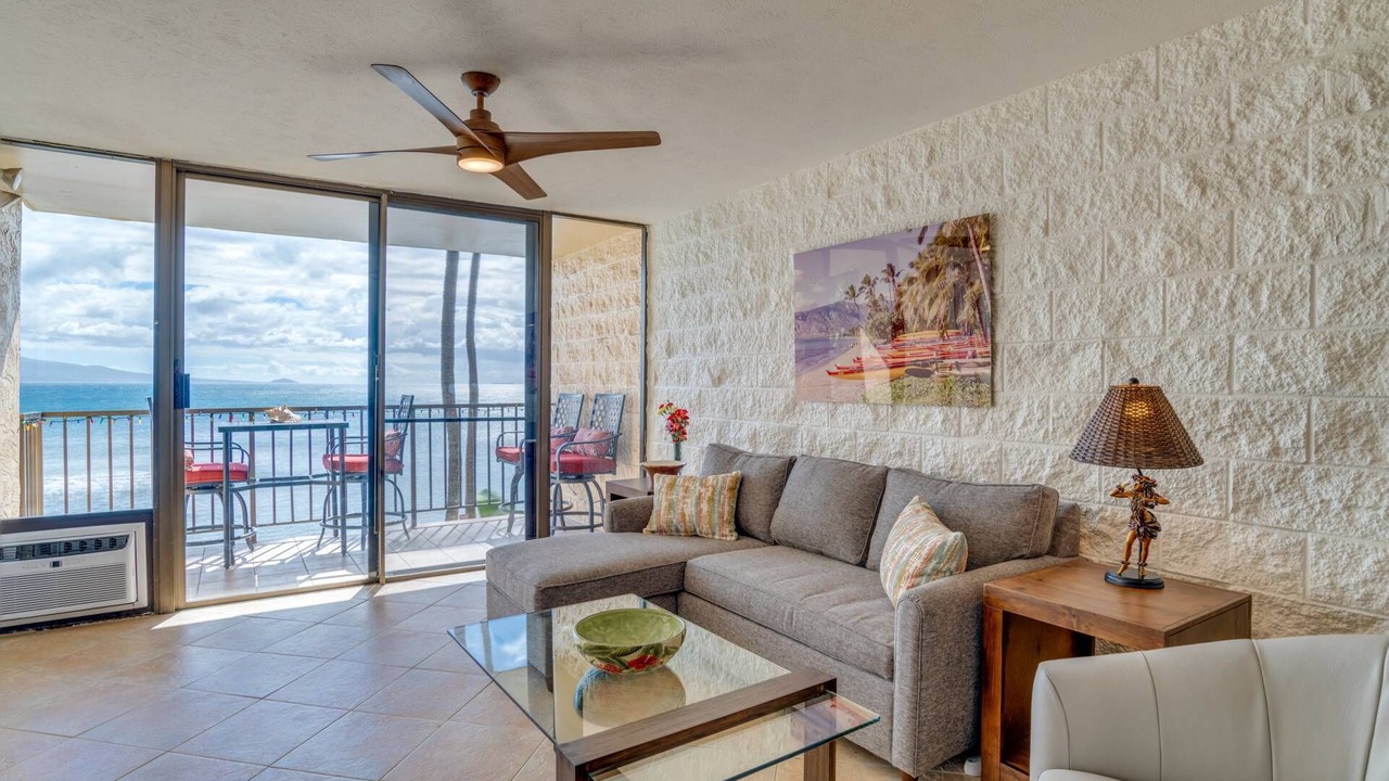 Photo of Livingroom in Maalaea