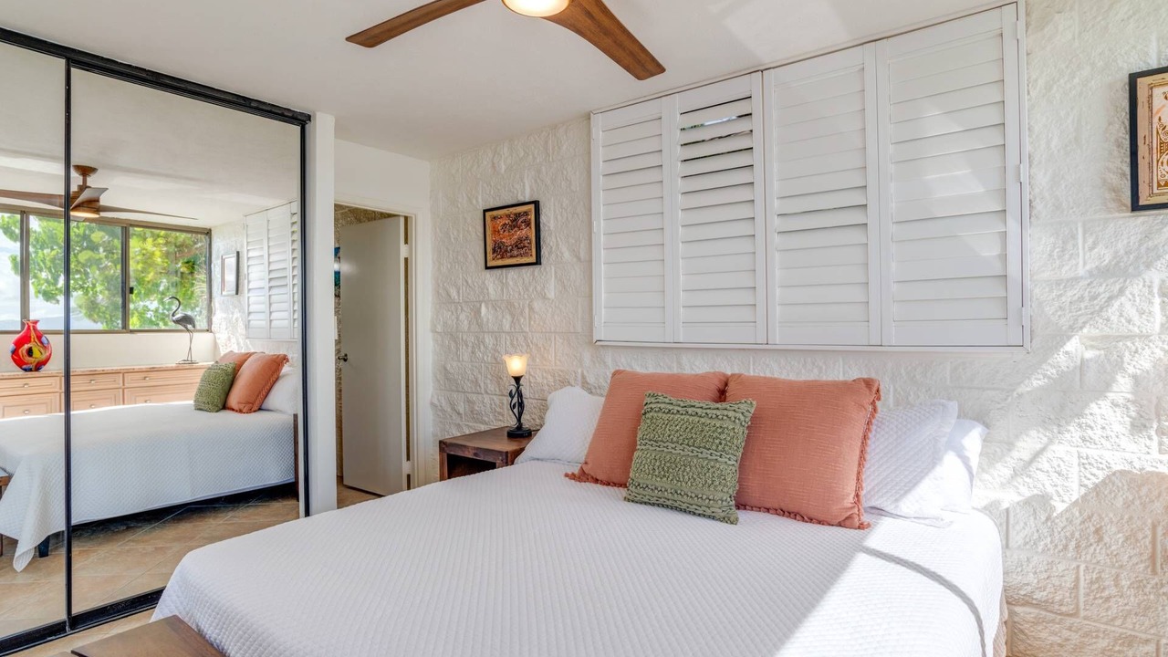 Photo of Bedroom in Maalaea