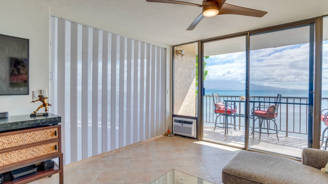 Photo of Livingroom in Maalaea