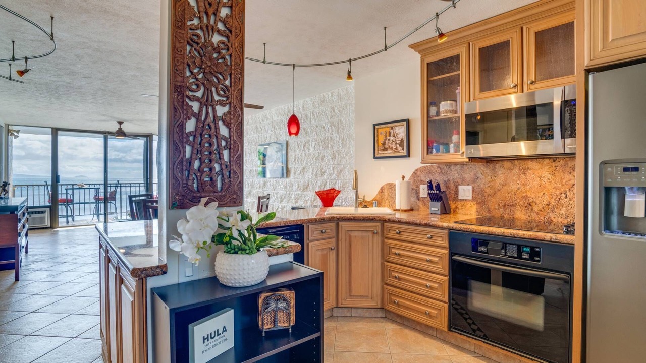 Photo of Kitchen in Maalaea