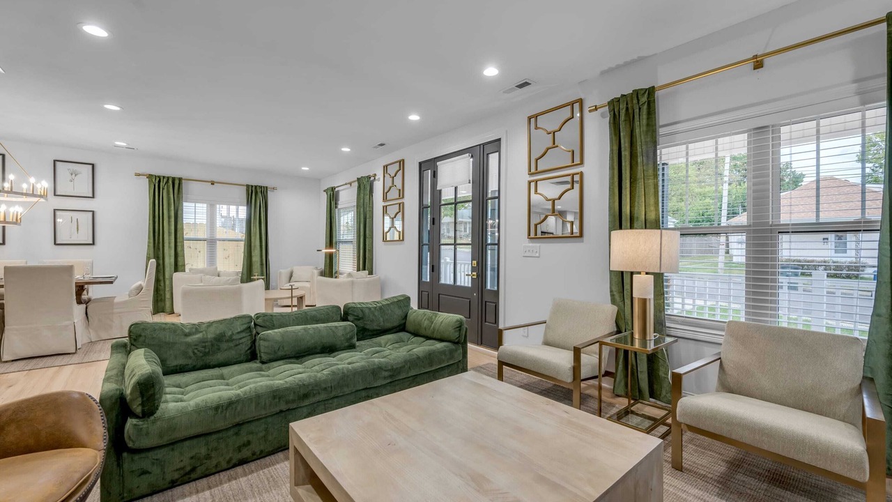 Photo of Livingroom in Lexington