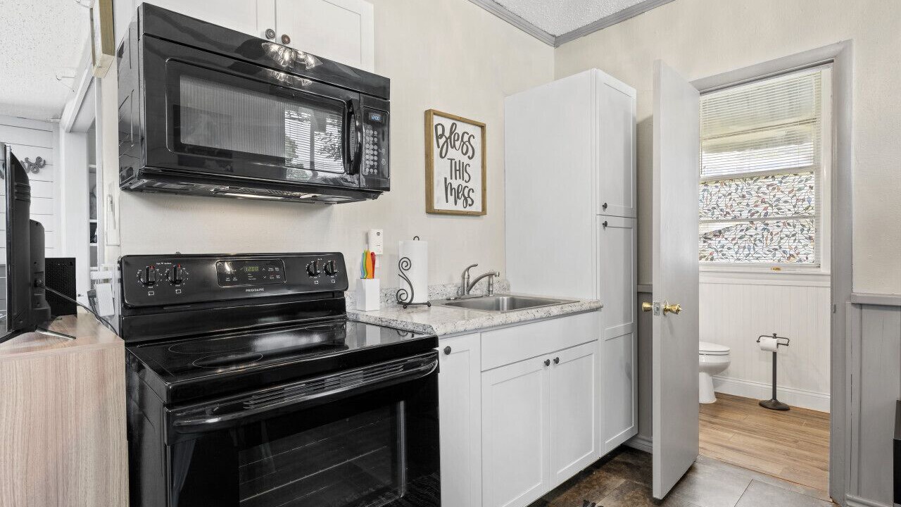 Photo of Kitchen in Austin Ave.