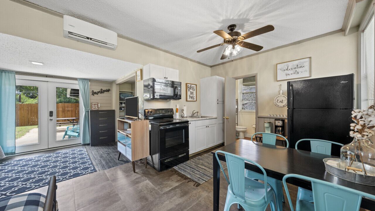 Photo of Kitchen in Austin Ave.