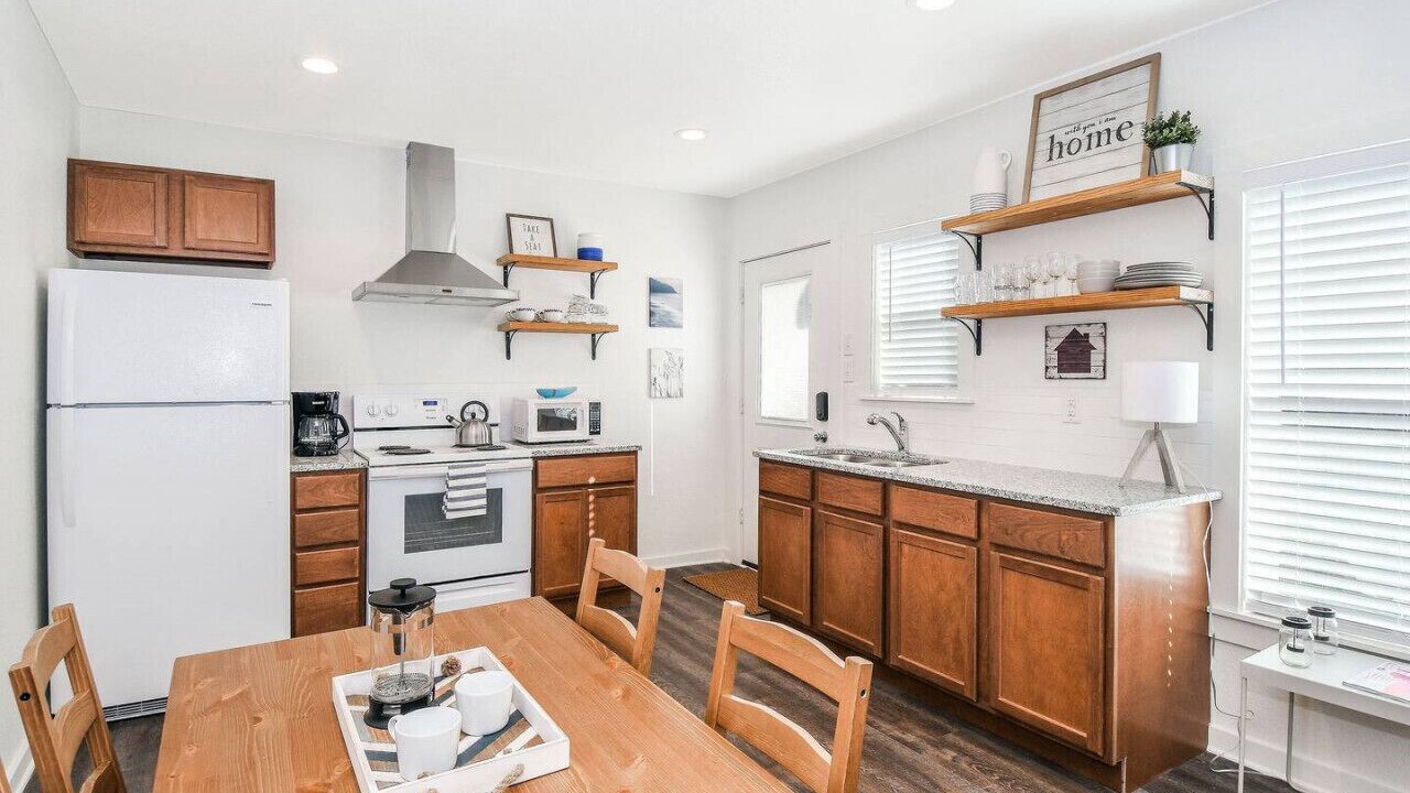 Photo of Kitchen in Austin Ave.