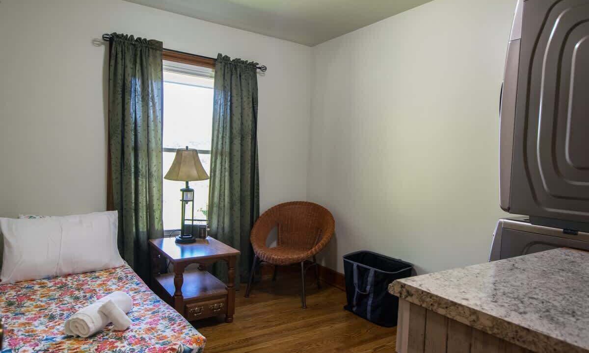 Photo of Bedroom in Hendersonville