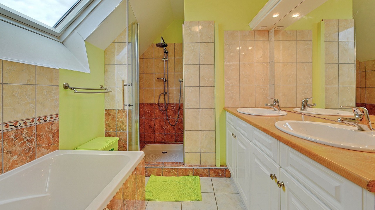 Photo of Bathroom in Saint-James